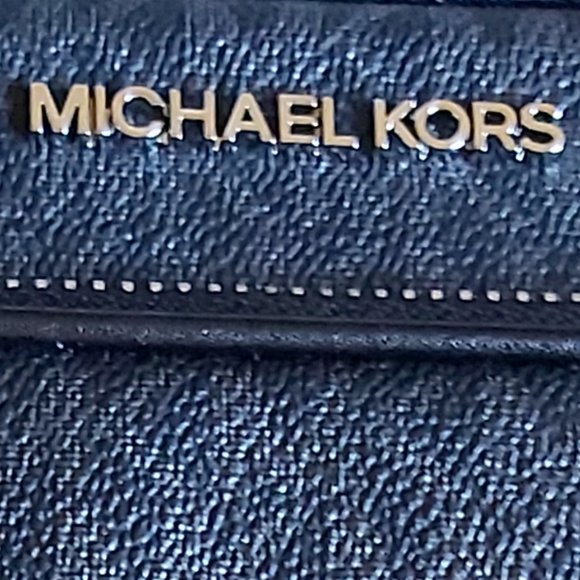 Michael Kors Jet Set Travel - Picture 1 of 8